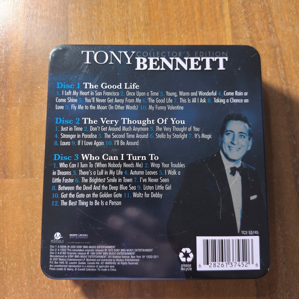 Tony Bennett Collector's Edition 3 CD Set Metal Tin Legends Series TC2 53745 - Picture 3 of 4